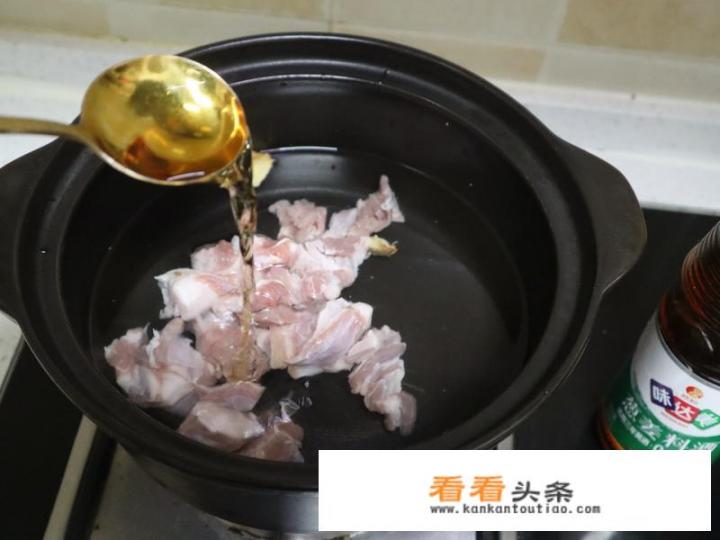 红萝卜炖羊肉的家常做法？大红萝卜炖羊肉的做法？