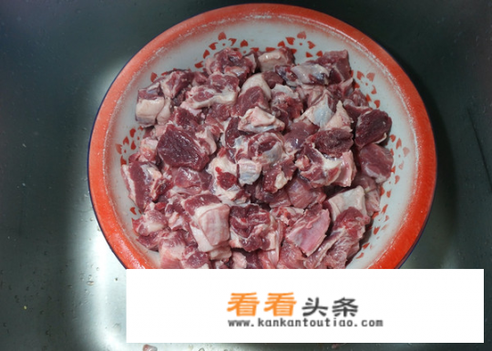 牛肉块怎么炖好吃又简单？牛肉怎么炖好吃1又烂？