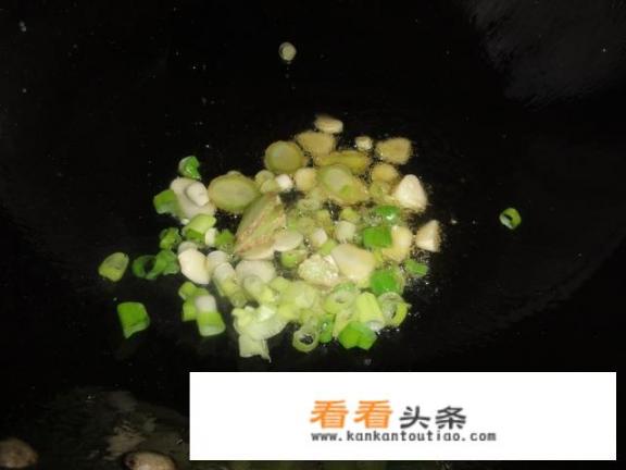 干煸脆骨最正宗的做法？干煸土豆丝做法王刚？