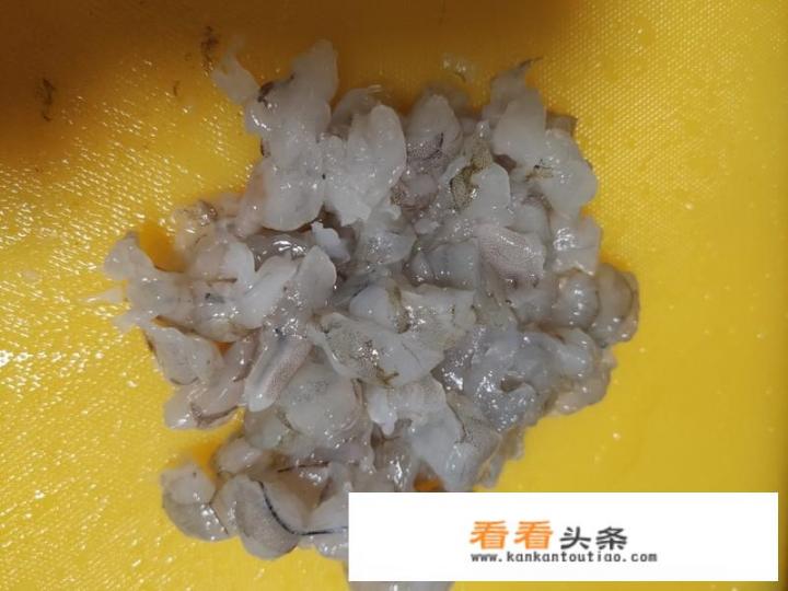 肉三鲜水饺怎么调馅？