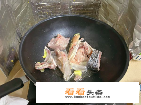 广东鱼头豆腐汤的做法？