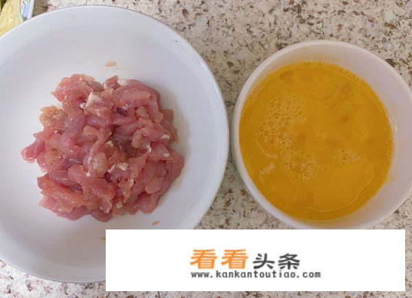 圆白菜怎么炒饼好吃？