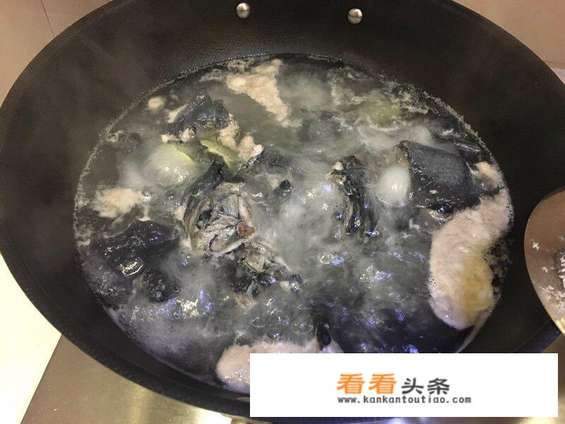 乌鸡怎么炖最有营养？