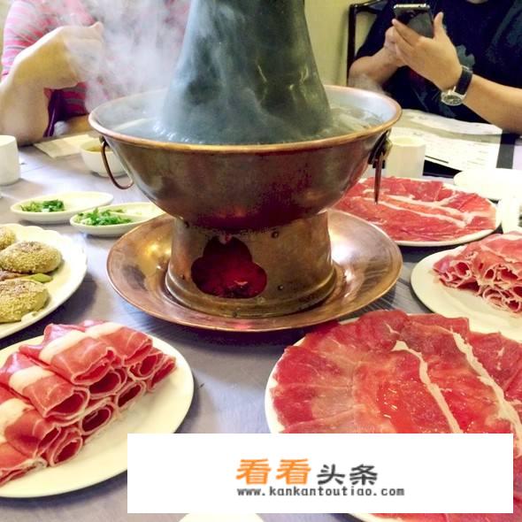 涮羊肉是用山羊肉还是绵羊肉好吃？_涮羊肉火锅图片