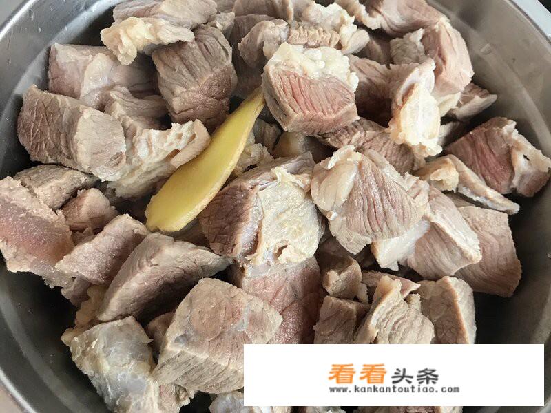 怎样红烧牛肉土豆？_红烧牛肉土豆最正宗