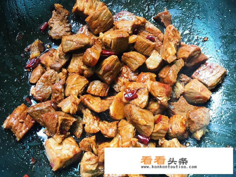 怎样红烧牛肉土豆？_红烧牛肉土豆最正宗