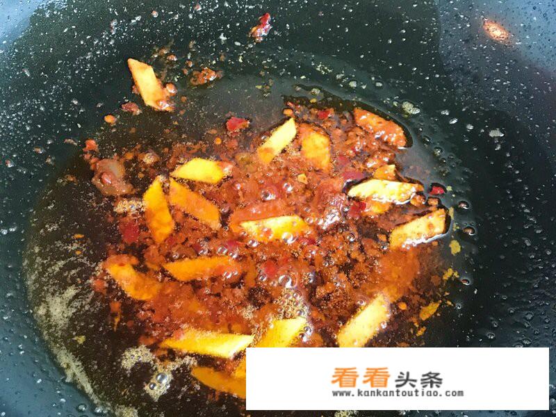 怎样红烧牛肉土豆？_红烧牛肉土豆最正宗