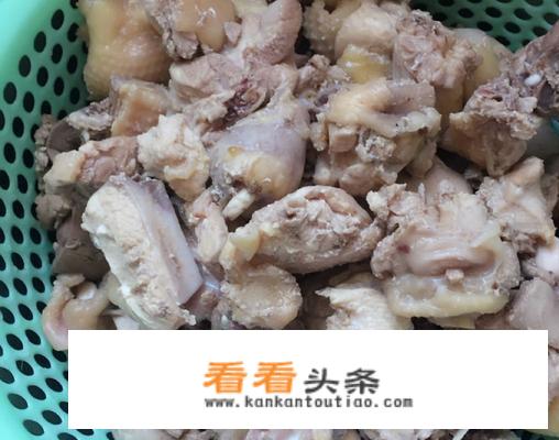 鸡肉不柴的正确方法？_如何炖鸡汤鸡肉不柴