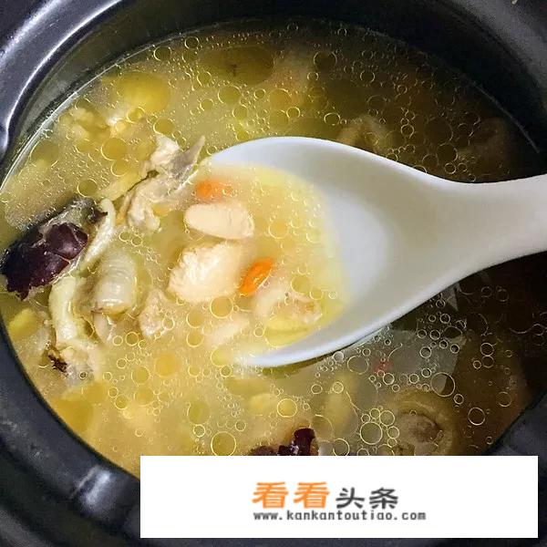 怎么炖鸡汤不油腻？_正宗药膳蒸鸡配方 整鸡