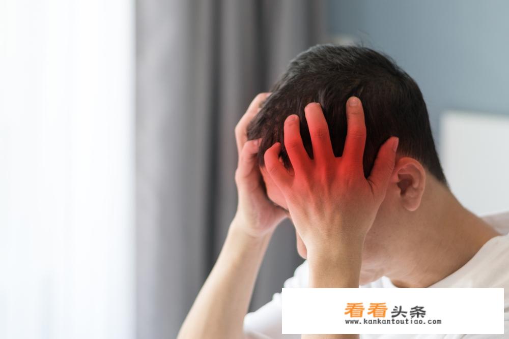 该如何应对突发脑卒中的病人？