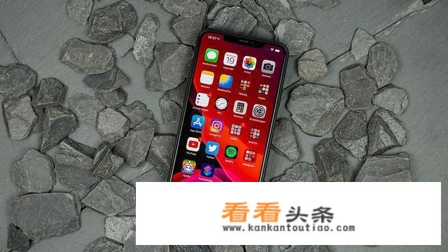 目前哪款iPhone手机最值得入手，求大神指教？