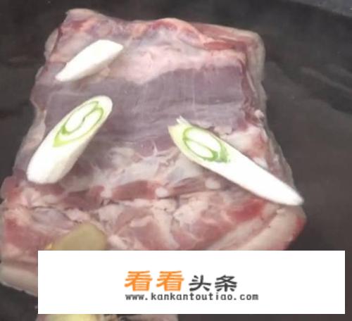 小炖肉怎么做好吃不腻？