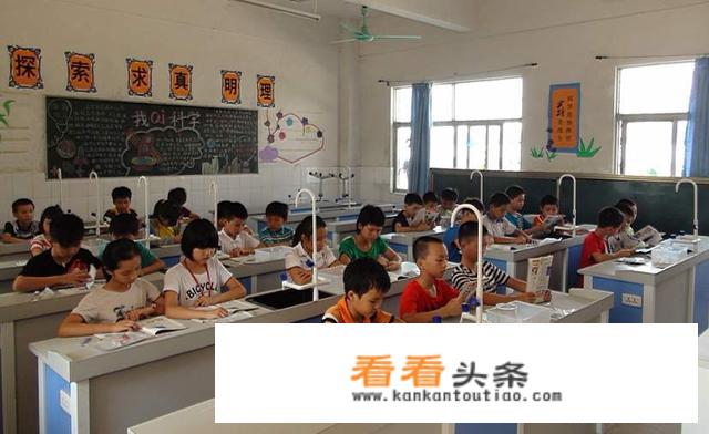 小学一年级都学什么课？