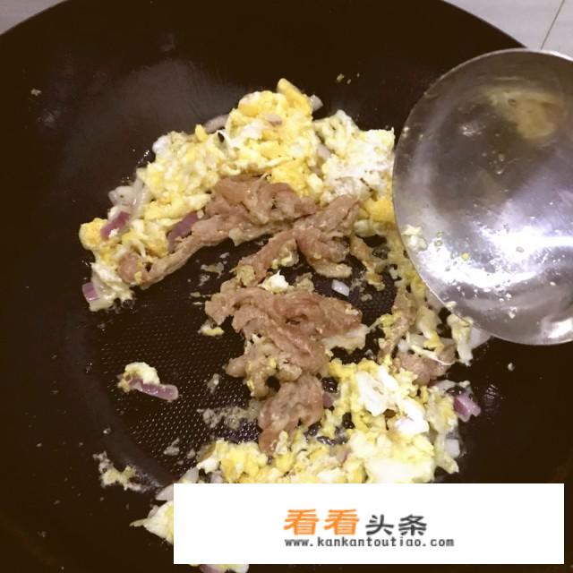 炒河粉怎么才不粘锅?