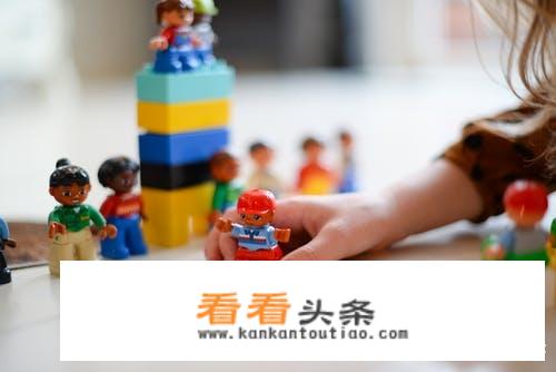 小班适合玩什么户外亲子游戏方案？