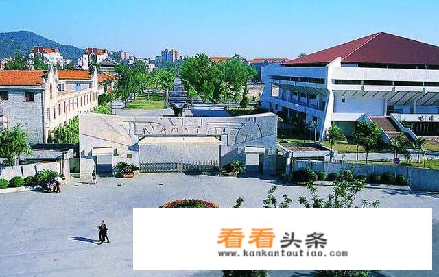 中国的文科大学都有哪些？