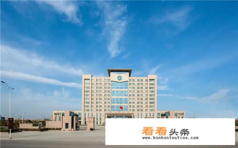 河南郑州新郑那里有哪些大学，都是什么档次的？