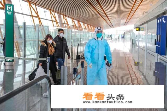 小班游戏抬水教案？