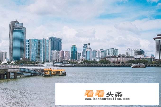鼓浪屿岛上有宾馆吗？