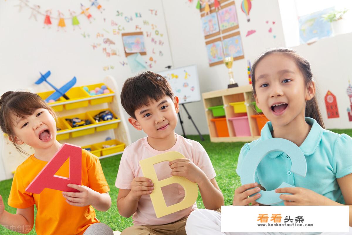 二年级学生可以看的英语电影？
