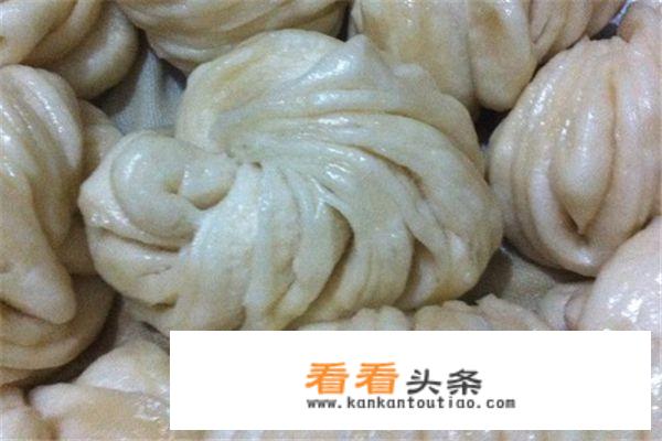 花卷怎么做，家常花卷的做法？