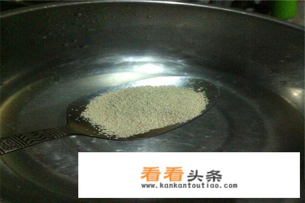 花卷怎么做，家常花卷的做法？