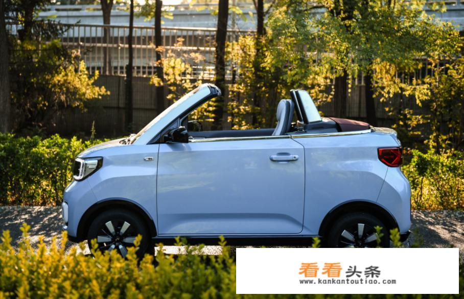 比亚迪眼红吗？五菱造国民敞篷车，造型惊艳，9.9万会火吗？