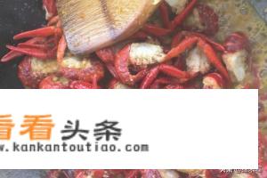 怎么做麻辣小龙虾和虾黄面？