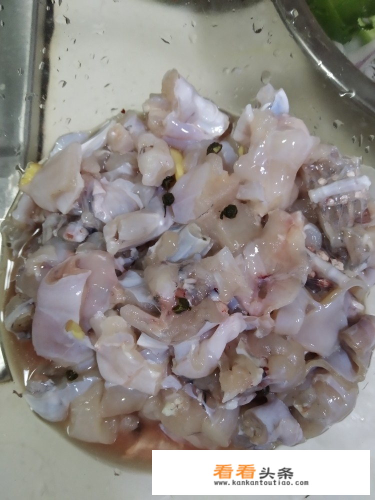 牛蛙怎么做好吃简单的做法？