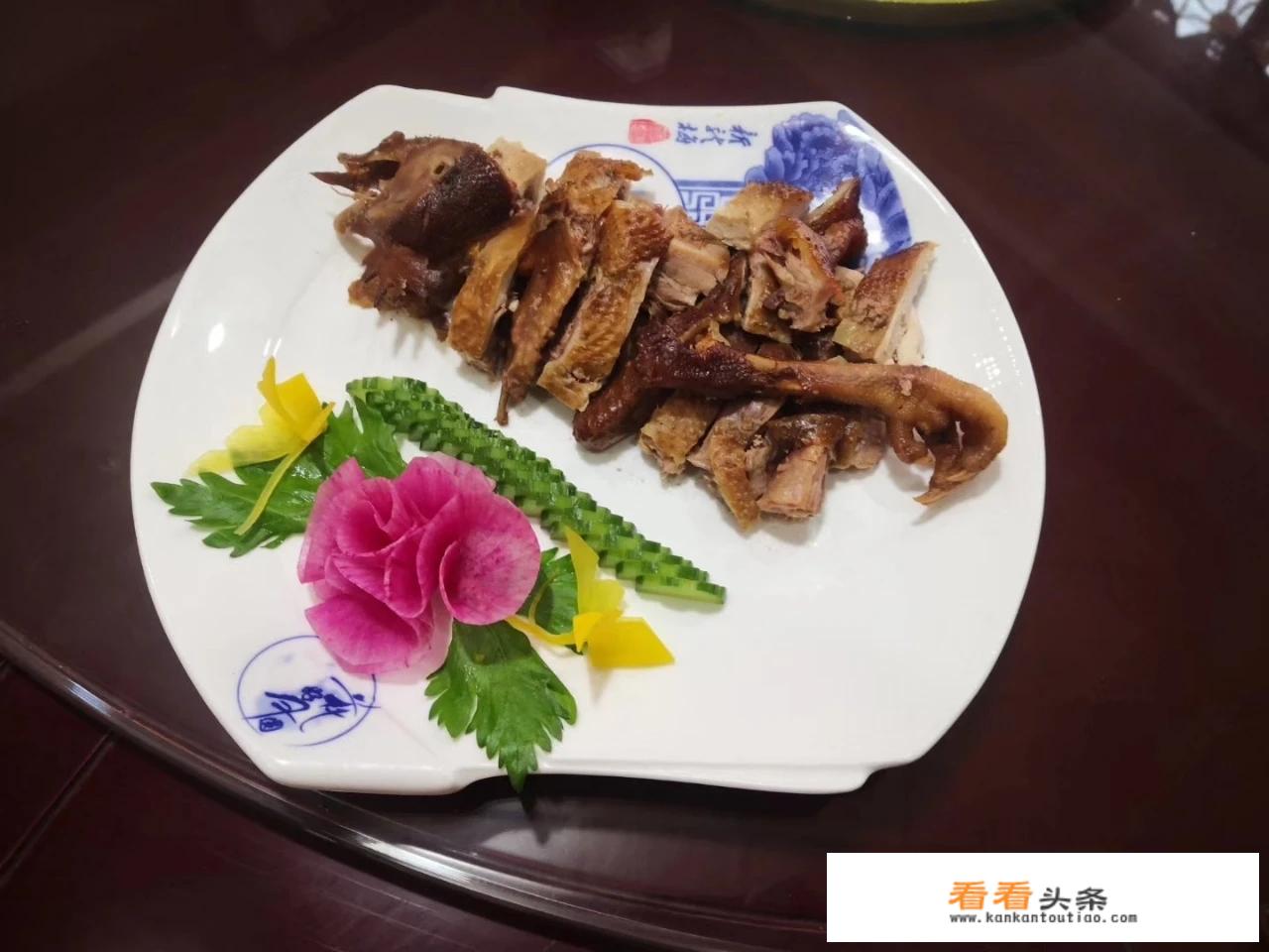 一直从事餐饮行业，想换个经营模式做私房菜，问大神，该怎样开始？