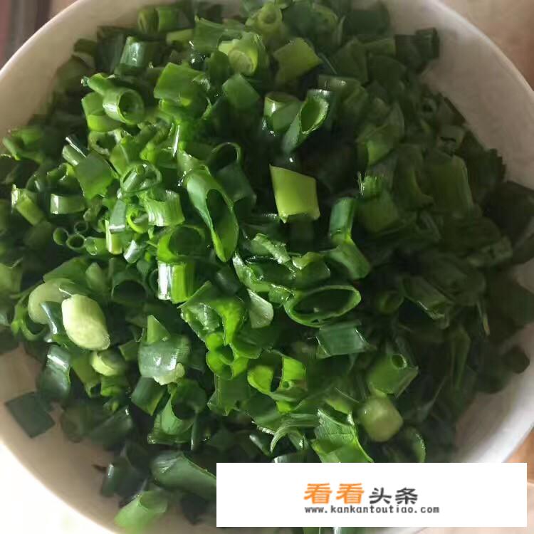 如何 *** 鸡蛋饼？有哪些需要注意的问题？
