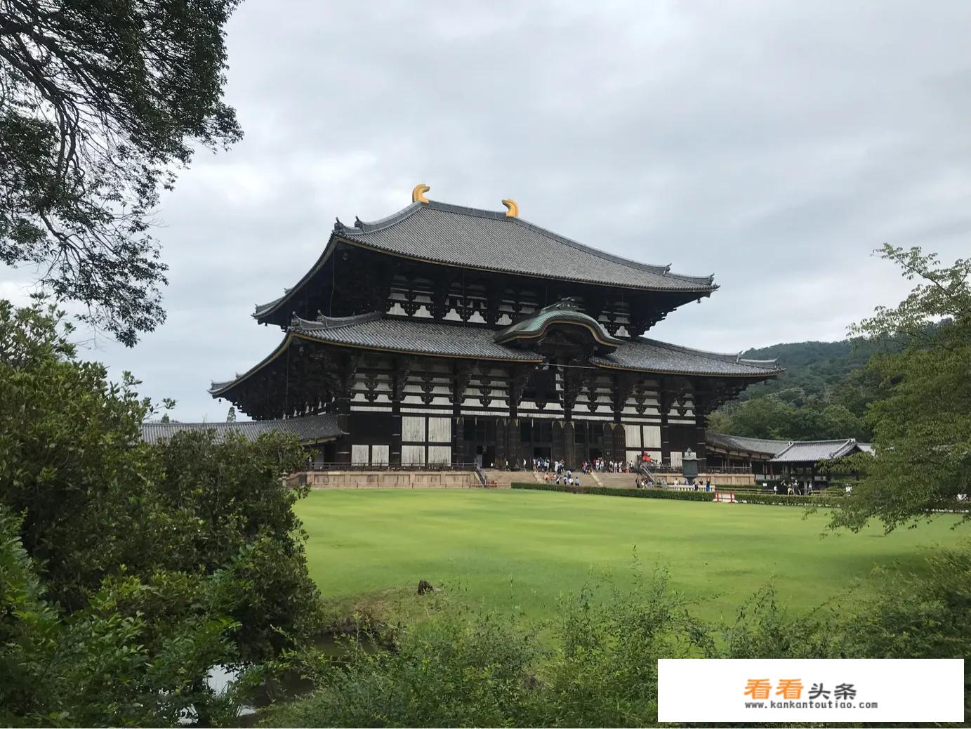 在广州广之旅报团签约，去不了，退团要扣除多少违约金？当天报的团当天可以退吗？扣多少？手续怎么办？