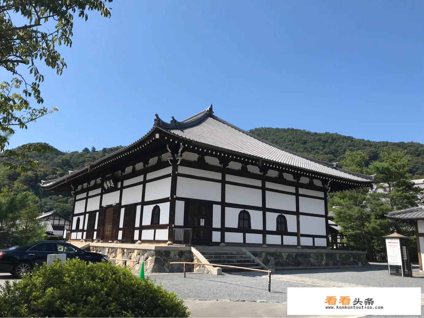在广州广之旅报团签约，去不了，退团要扣除多少违约金？当天报的团当天可以退吗？扣多少？手续怎么办？
