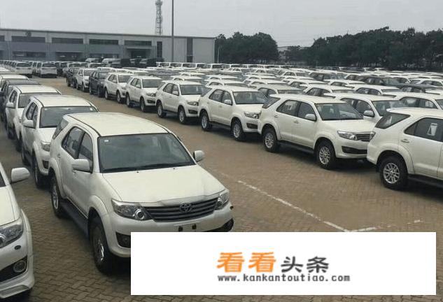 30万的丰田卡罗拉什么車？
