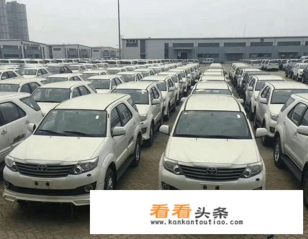 30万的丰田卡罗拉什么車？