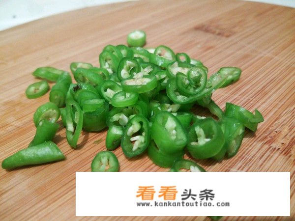剁青辣椒腌制最简单的方法？