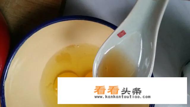 为什么厨师炒的鸡蛋滑嫩松软？
