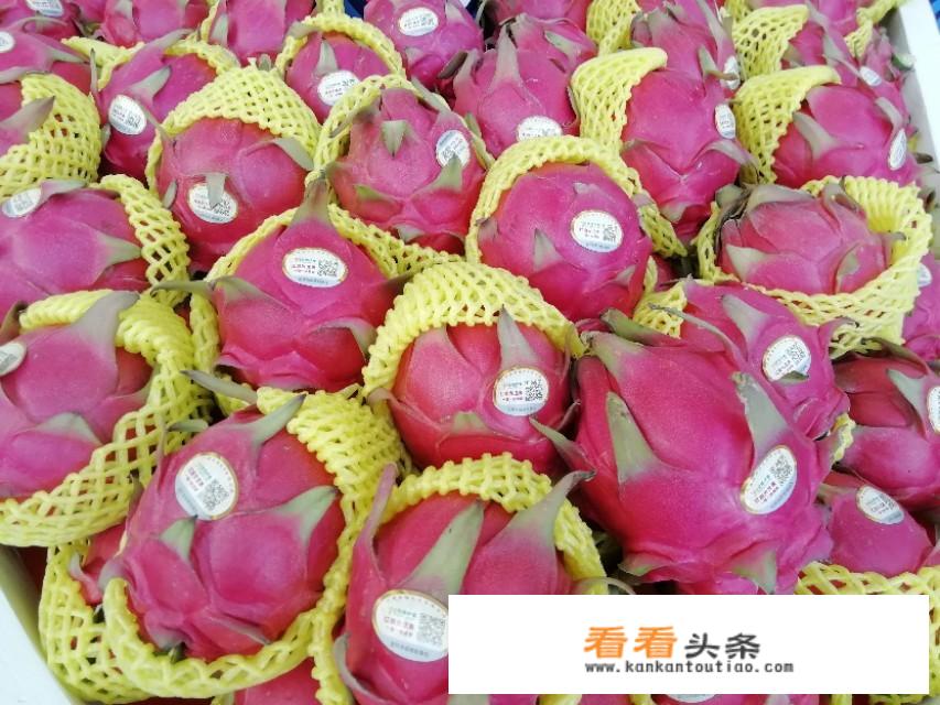小孩多大可以吃火龙果？火龙果是不是上火呀？