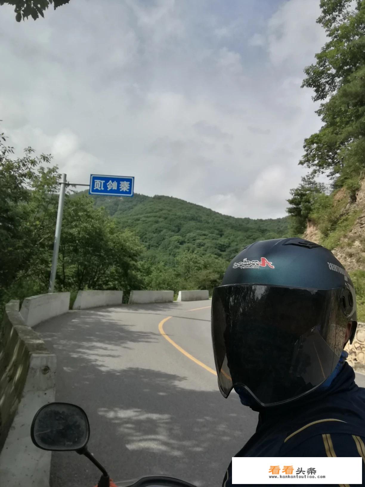 骑自行车，骑摩托车，开汽车旅行，你觉得哪个比较好，比较爽？