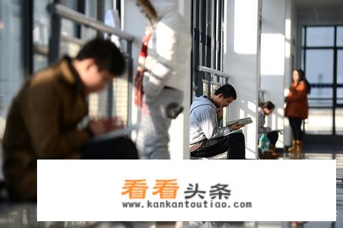 win10浏览器打开显示游戏页面怎么关闭？