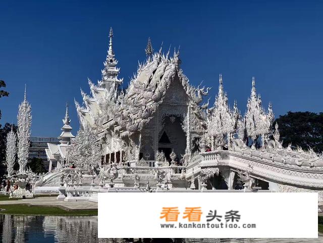 第一次去泰国旅游，怎么样的行程和路线最好？