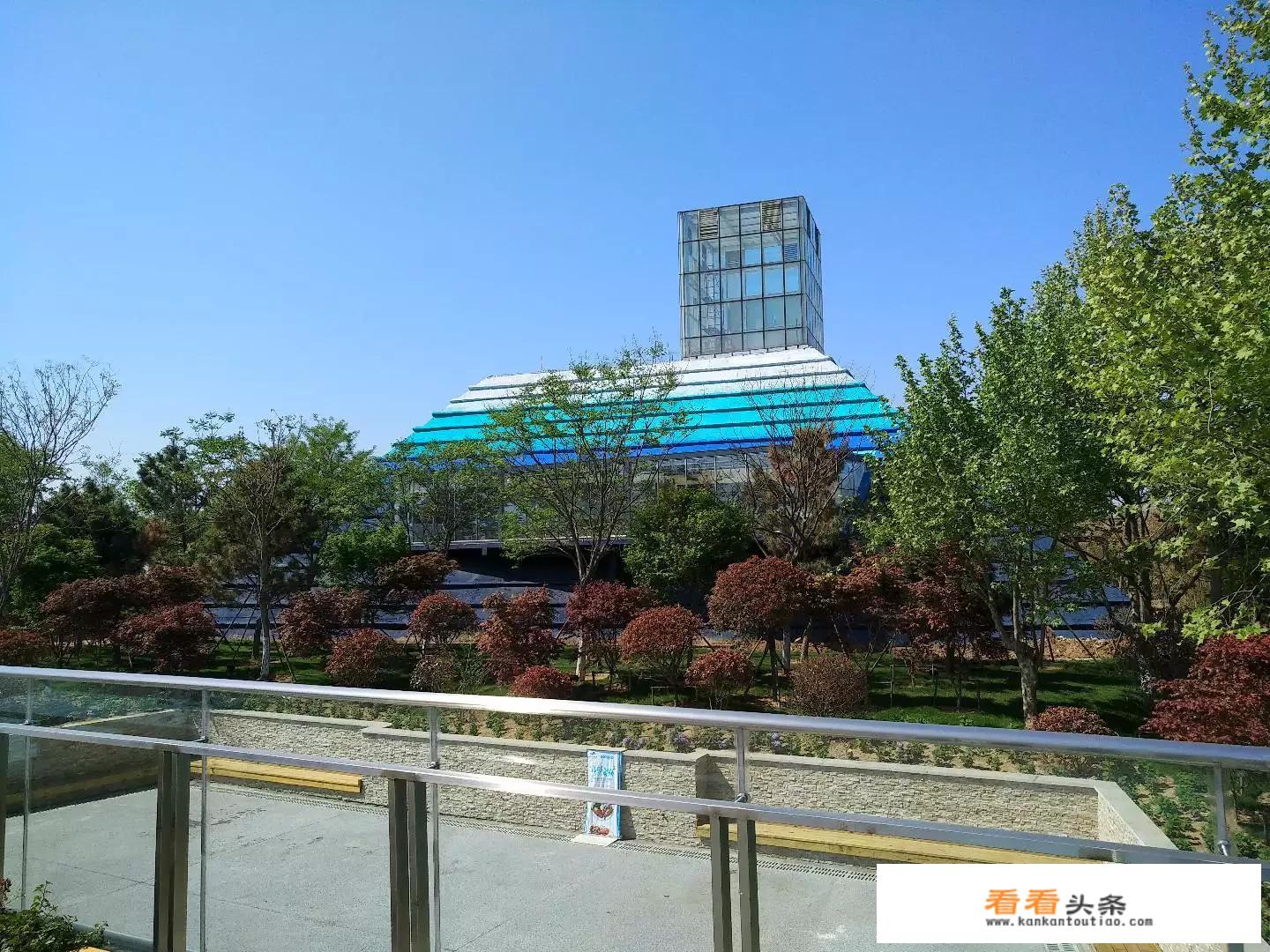 日照渔家乐包吃住价格？