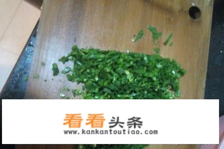 韭菜豆腐饺子馅怎么做？