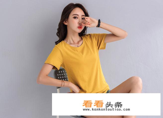 皮肤黑，穿什么色的T恤？