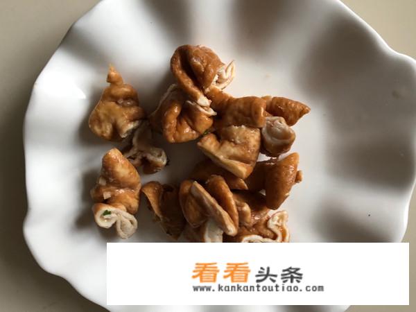 卤好的肥肠怎么做肥肠面？