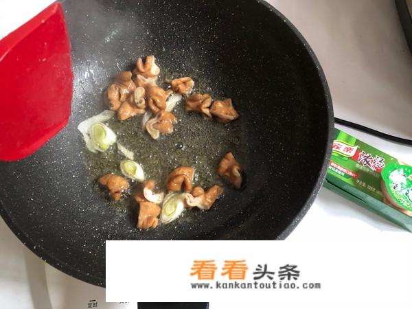 卤好的肥肠怎么做肥肠面？