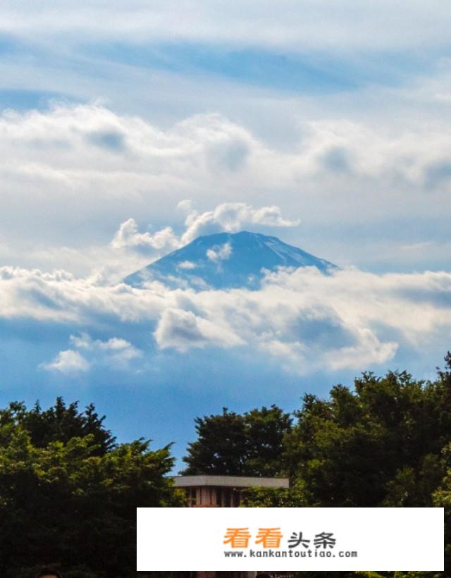 暑假准备带孩子出国旅游，日本和新加坡哪个好一些？