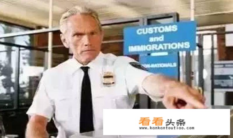 到美国旅游飞机票往返共多少钱？