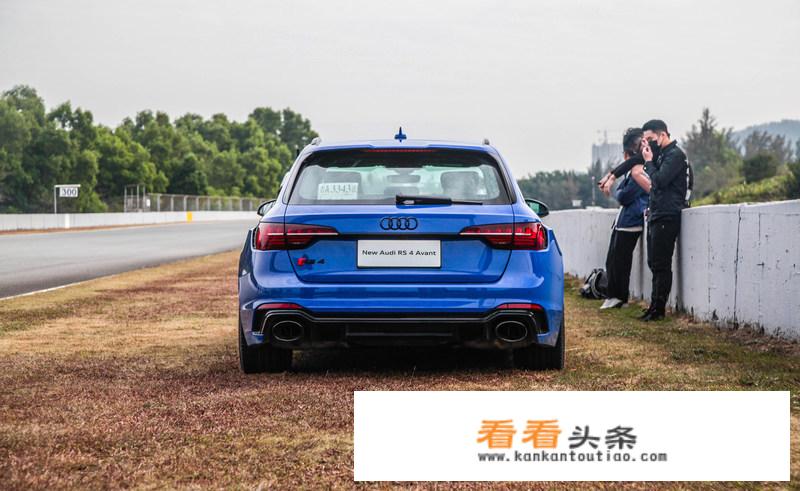 奥迪a系列和s系列和rs系列区别？