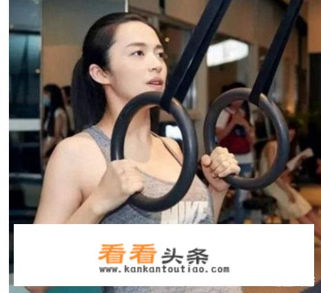 刚出生孕妇衣服穿搭？